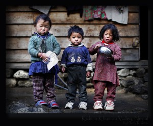 3 Nepali kids in the Khumbu valley, early morning. (c) Harry Kikstra, ExposedPlanet.com 3 Nepali kids in the Khumbu valley, early morning. (c) Harry Kikstra, ExposedPlanet.com